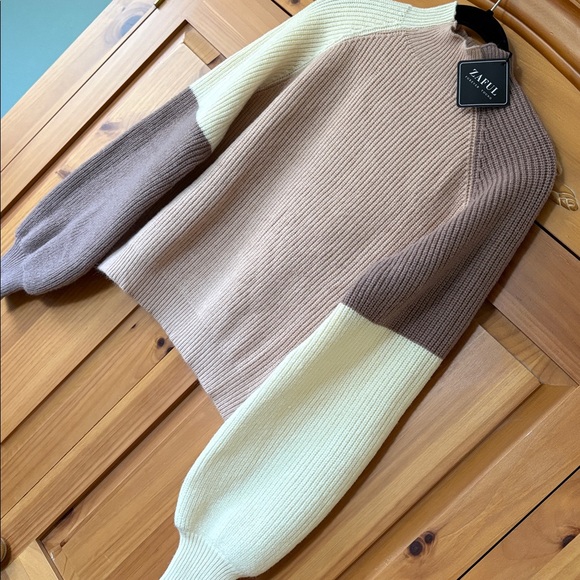 🌟HP🌟Zaful Mock-Neck Sweater - Picture 4 of 9